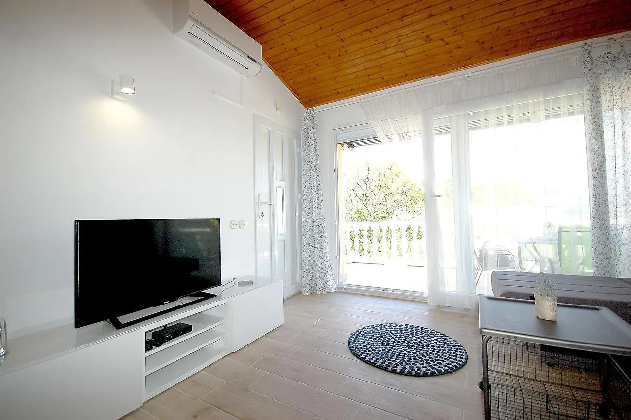 Apartment Bedenikovic By El-Pi Tours Malinska