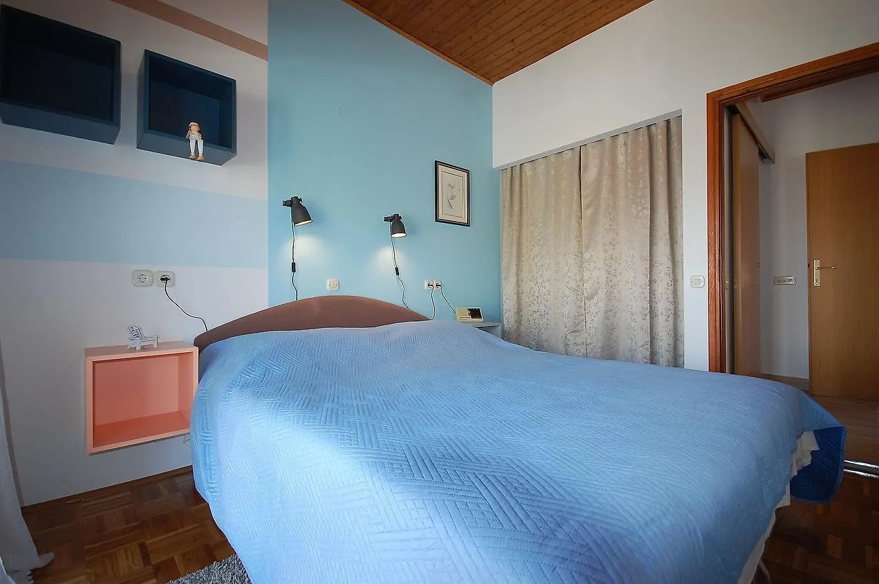 Apartment Bedenikovic By El-Pi Tours Malinska 0*,  Croatia